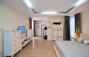 T.W. Marina Pool Villa Pattaya