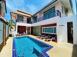 T.W. Marina Pool Villa Pattaya