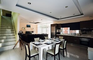 T.W. Marina Pool Villa Pattaya