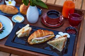 Angkor Green Gardens by Dara