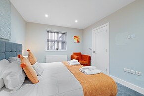 Crown Place 2 & 3 Bedroom Luxury Apts