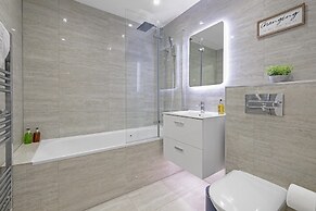 Crown Place 2 & 3 Bedroom Luxury Apts