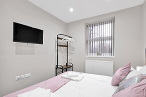 Crown Place 2 & 3 Bedroom Luxury Apts