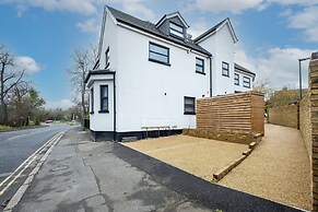 Crown Place 2 & 3 Bedroom Luxury Apts