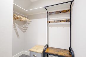 Crown Place 2 & 3 Bedroom Luxury Apts