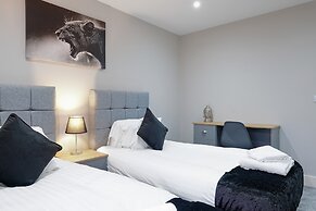 Crown Place 2 & 3 Bedroom Luxury Apts