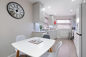 Crown Place 2 & 3 Bedroom Luxury Apts