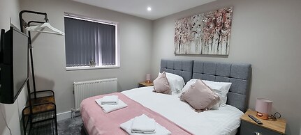 Crown Place 2 & 3 Bedroom Luxury Apts