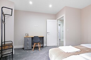 Crown Place 2 & 3 Bedroom Luxury Apts