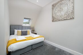 Crown Place 2 & 3 Bedroom Luxury Apts