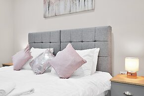 Crown Place 2 & 3 Bedroom Luxury Apts