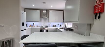 Crown Place 2 & 3 Bedroom Luxury Apts