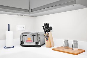 Crown Place 2 & 3 Bedroom Luxury Apts