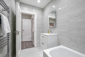 Crown Place 2 & 3 Bedroom Luxury Apts