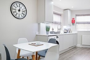 Crown Place 2 & 3 Bedroom Luxury Apts