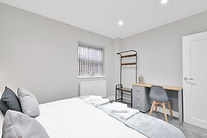 Crown Place 2 & 3 Bedroom Luxury Apts