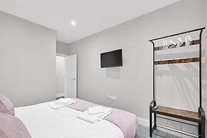 Crown Place 2 & 3 Bedroom Luxury Apts