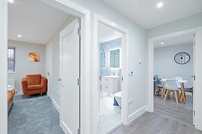 Crown Place 2 & 3 Bedroom Luxury Apts