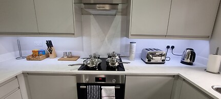 Crown Place 2 & 3 Bedroom Luxury Apts