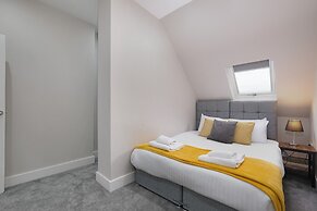 Crown Place 2 & 3 Bedroom Luxury Apts