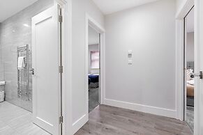 Crown Place 2 & 3 Bedroom Luxury Apts