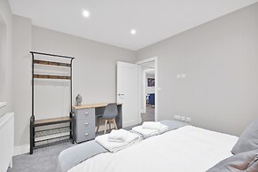 Crown Place 2 & 3 Bedroom Luxury Apts