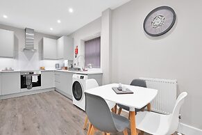 Crown Place 2 & 3 Bedroom Luxury Apts