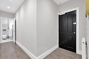 Crown Place 2 & 3 Bedroom Luxury Apts