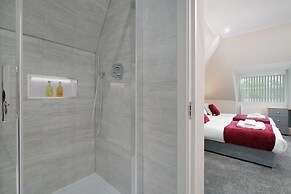 Crown Place 2 & 3 Bedroom Luxury Apts