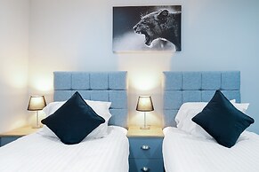 Crown Place 2 & 3 Bedroom Luxury Apts