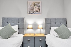 Crown Place 2 & 3 Bedroom Luxury Apts