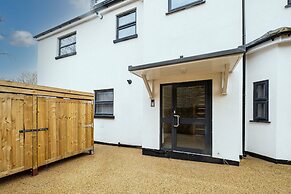 Crown Place 2 & 3 Bedroom Luxury Apts