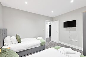 Crown Place 2 & 3 Bedroom Luxury Apts