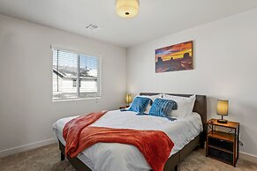 Bliss Flagstaff 55 3 Bedroom Townhouse by RedAwning