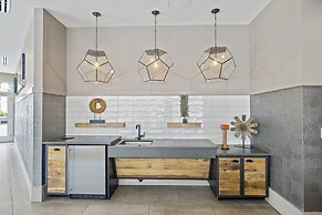 Placemakr Premier SoBro