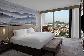 Crowne Plaza Vinh Yen City Centre by IHG