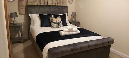 Lovely 3-bed House in Luton