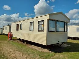 Family Fun 2-bed Caravan Family Romney Marsh