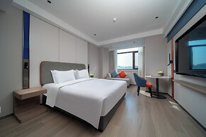 Holiday Inn Express Zhengzhou Garden Road by IHG