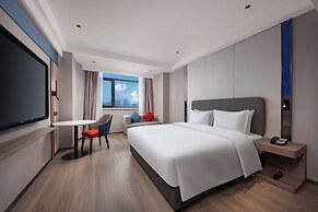 Holiday Inn Express Zhengzhou Garden Road by IHG