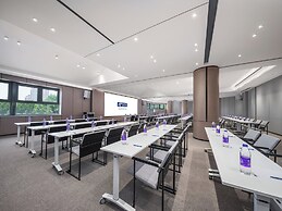 Holiday Inn Express Zhengzhou Garden Road by IHG