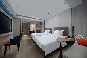 Holiday Inn Express Zhengzhou Garden Road by IHG