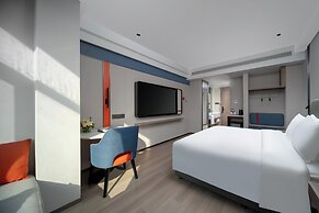 Holiday Inn Express Zhengzhou Garden Road by IHG