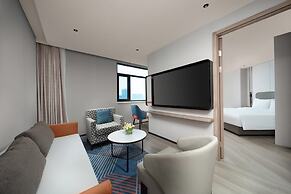 Holiday Inn Express Zhengzhou Garden Road by IHG