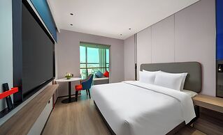 Holiday Inn Express Zhengzhou Garden Road by IHG