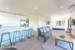 Luna Cottage - Ocean Views on Waiheke