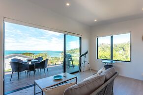 Luna Cottage - Ocean Views on Waiheke
