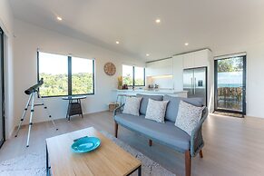 Luna Cottage - Ocean Views on Waiheke