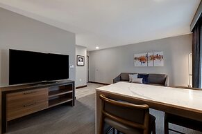 Homewood Suites by Hilton Oak Creek Milwaukee