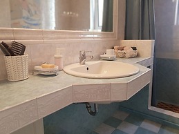 Glyfada's Cosy Apartments